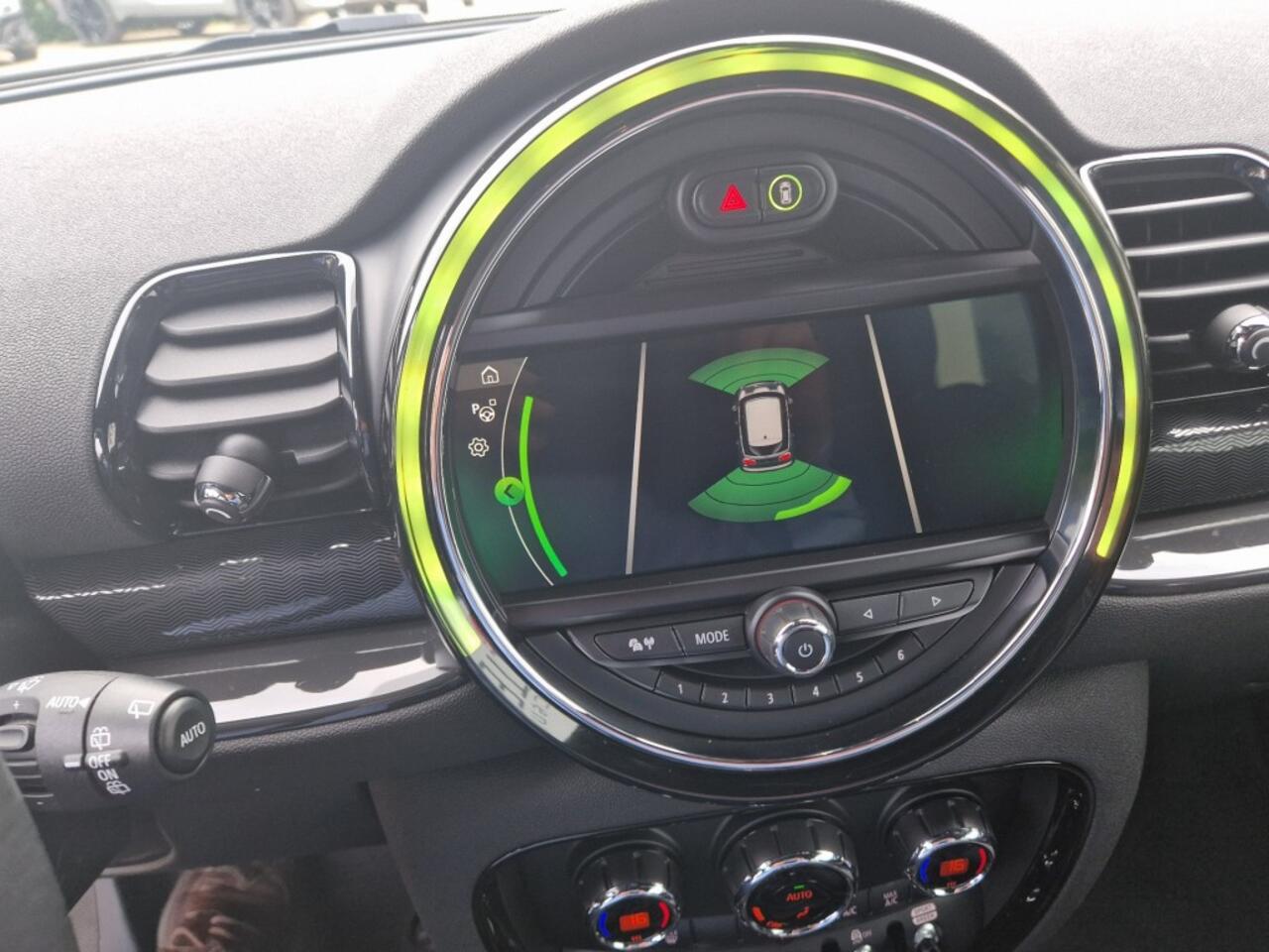 Mini CLUBMAN 1.5 Cooper Chili Business Navi Leder Climate+Cruise Black 17LM Top