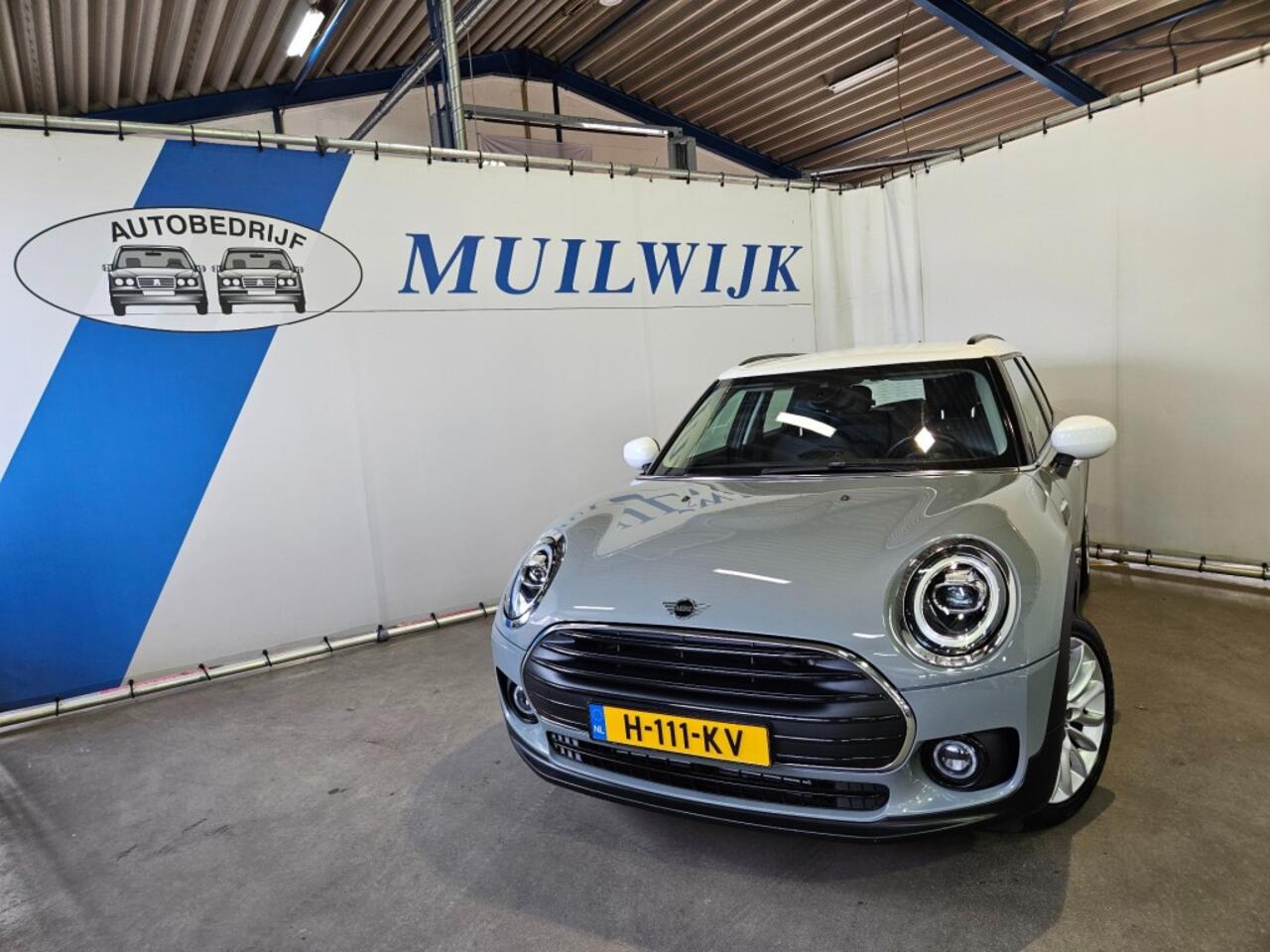 Mini CLUBMAN 1.5 Cooper Business Edition / Full LED / Leder / NL Auto