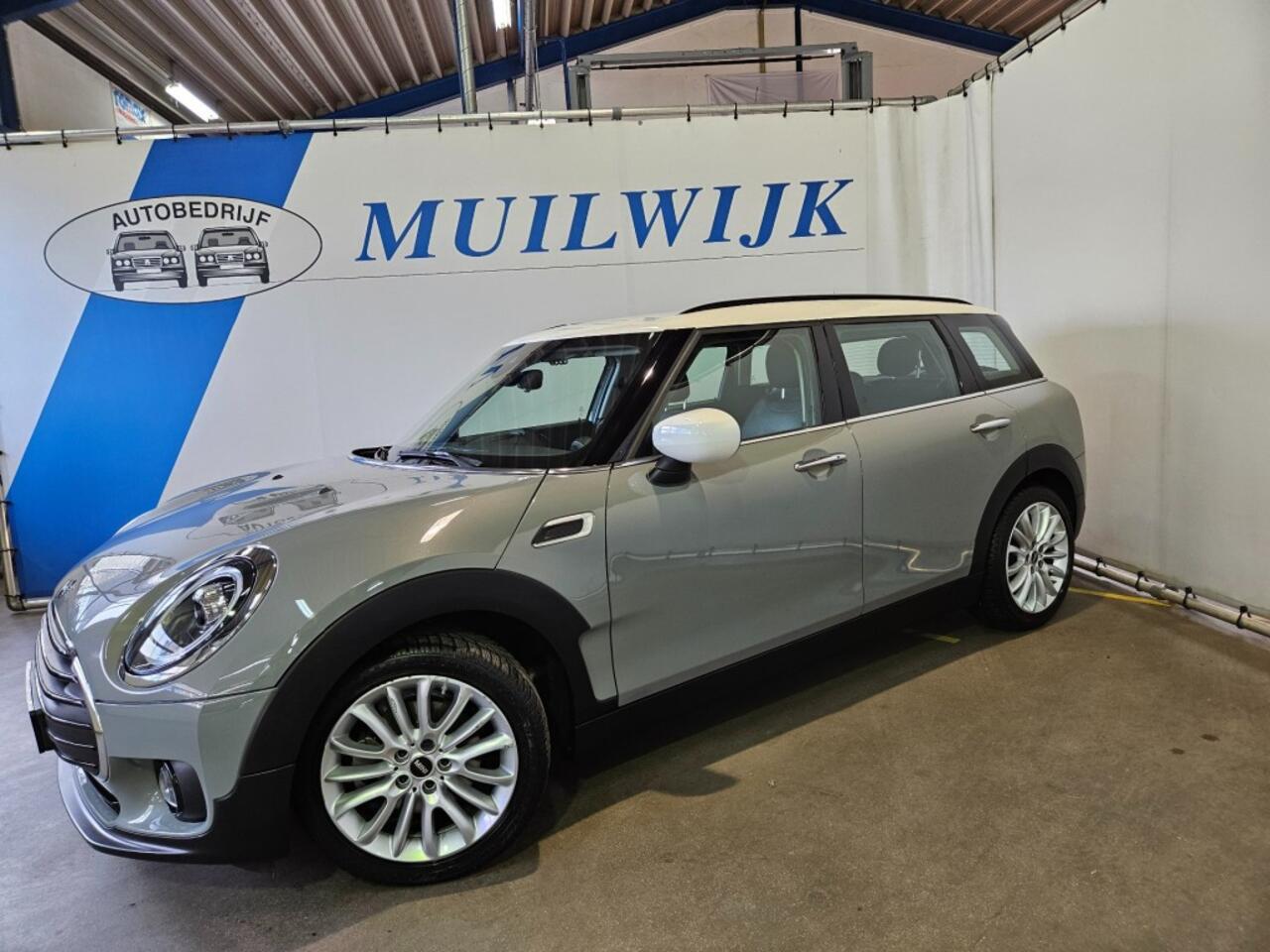 Mini CLUBMAN 1.5 Cooper Business Edition / Full LED / Leder / NL Auto