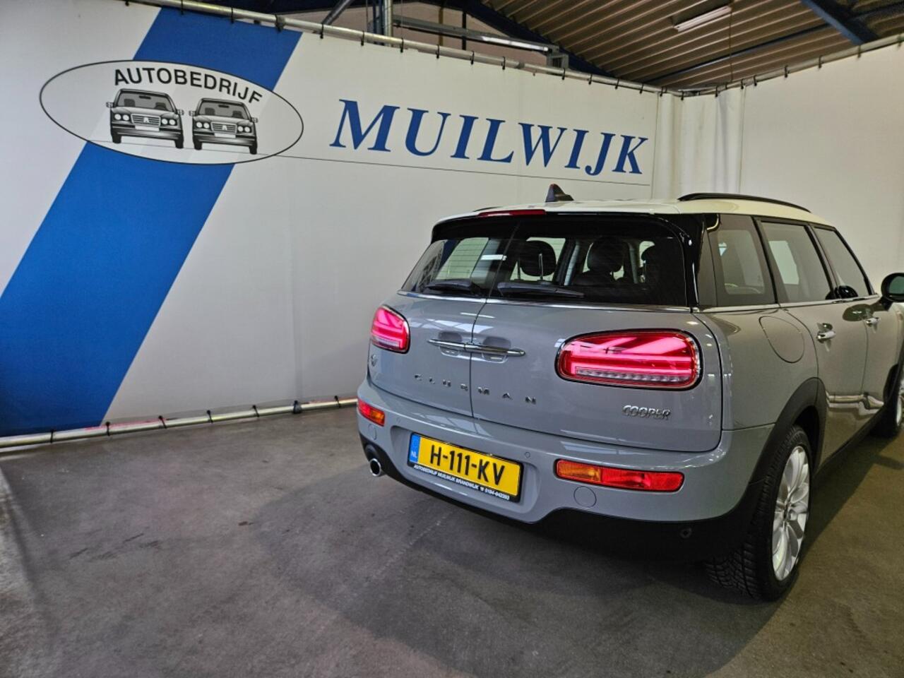 Mini CLUBMAN 1.5 Cooper Business Edition / Full LED / Leder / NL Auto