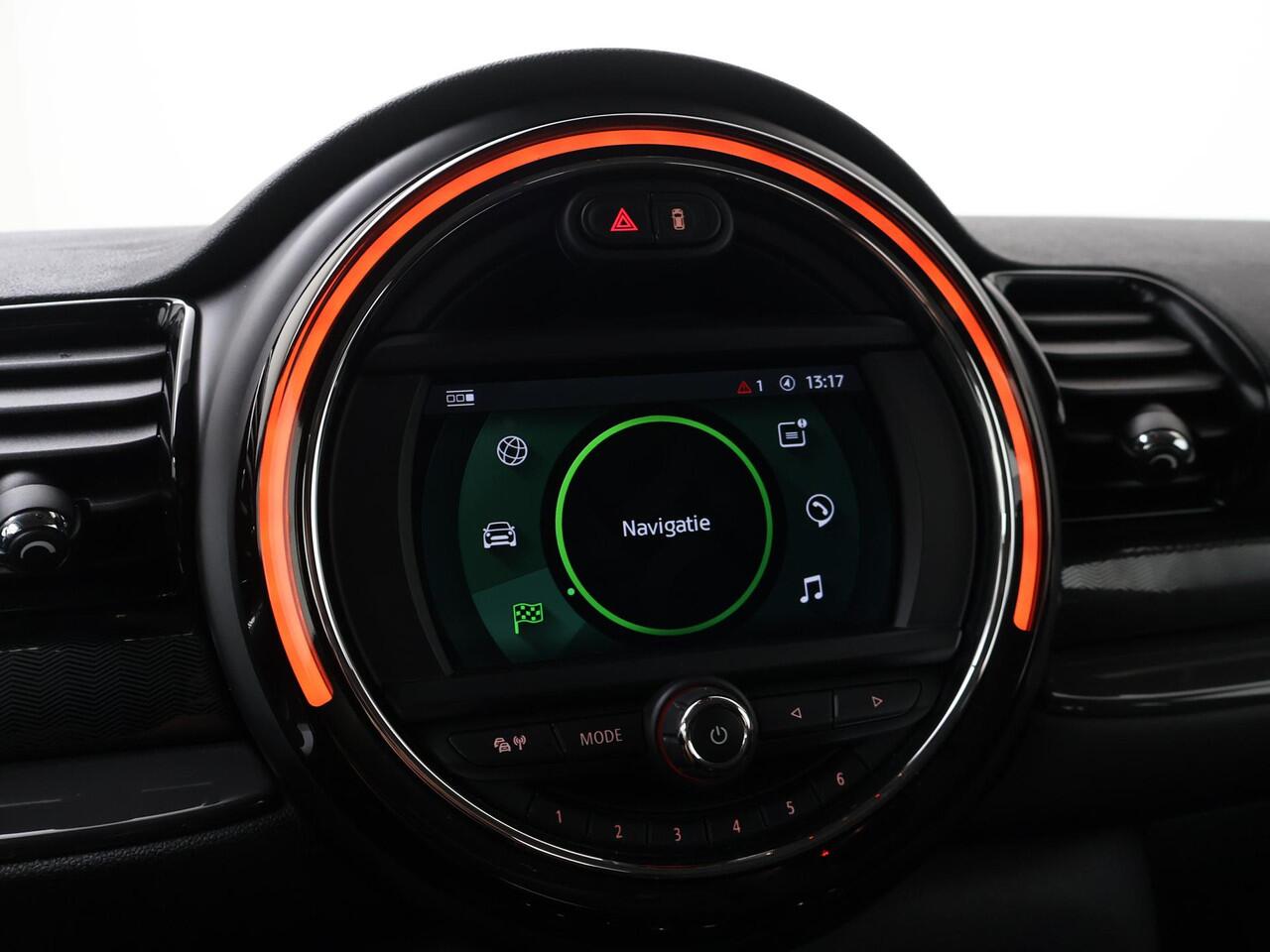 Mini CLUBMAN Mini 1.5 One Business Edition | 102 PK | Navigatiesysteem | Cruise control | Climate control |