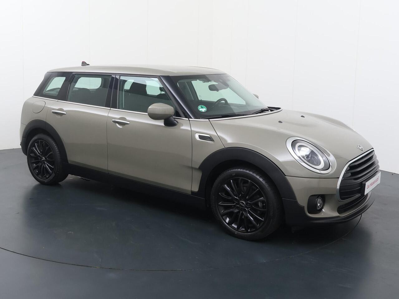 Mini CLUBMAN Mini 1.5 One Business Edition | 102 PK | Navigatiesysteem | Cruise control | Climate control |