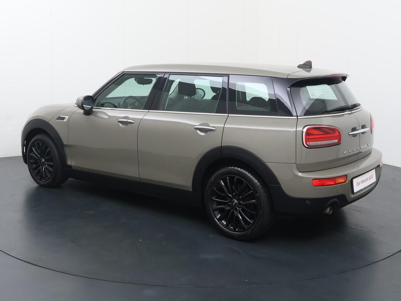 Mini CLUBMAN Mini 1.5 One Business Edition | 102 PK | Navigatiesysteem | Cruise control | Climate control |