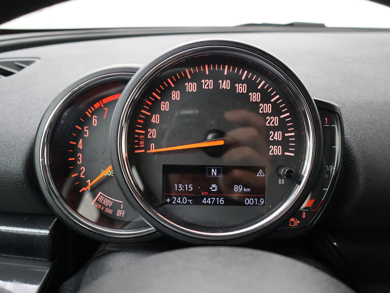 Mini CLUBMAN Mini 1.5 One Business Edition | 102 PK | Navigatiesysteem | Cruise control | Climate control |