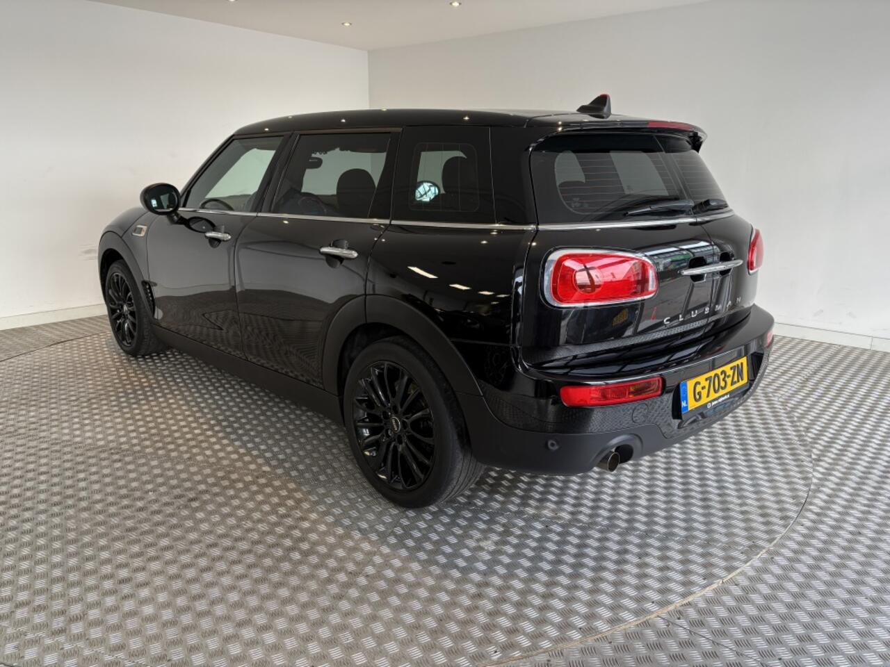 Mini CLUBMAN Mini 1.5 One Business Edition Nieuwe All-season banden