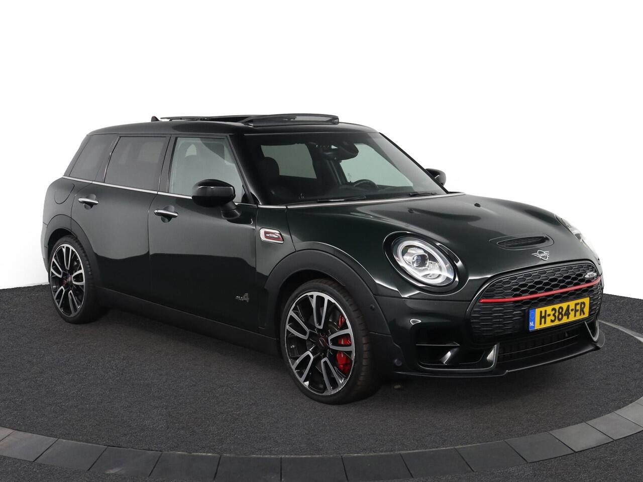 Mini CLUBMAN Mini 2.0 JCW ALL4 Chili | Panoramadak | Harman-Kardon | Head-Up Display | Comfort Access | Active Cruise Control |