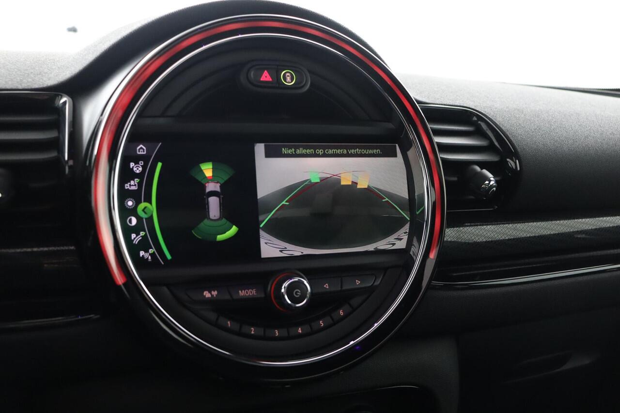 Mini CLUBMAN Mini 2.0 JCW ALL4 Chili | Panoramadak | Harman-Kardon | Head-Up Display | Comfort Access | Active Cruise Control |