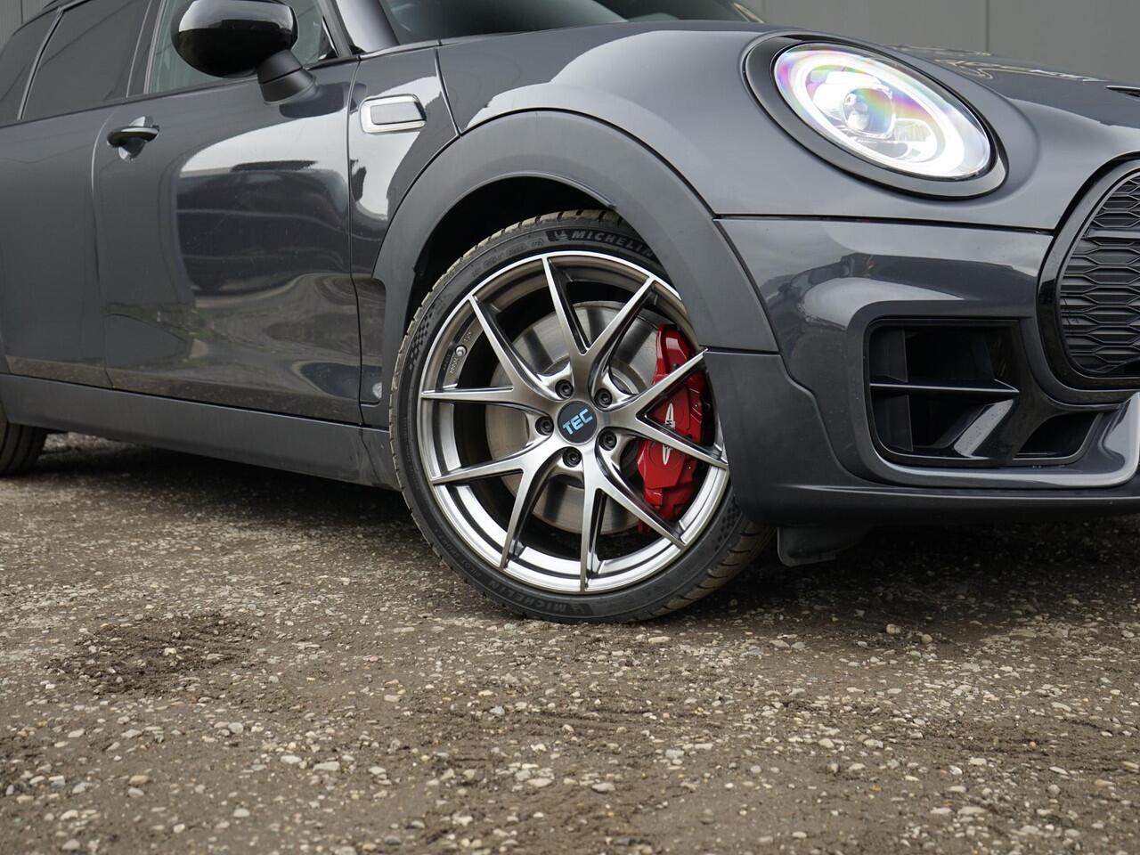 Mini CLUBMAN Mini 2.0 JCW ALL4 Chili Dealeronderh. / 306pk! / Harman Kardon / Comfort Acces / Panoramadak / Sportstoelen / Stoelverwarming