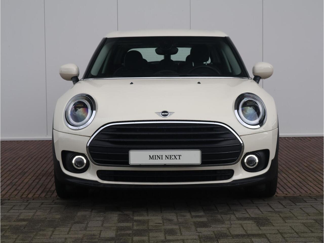 Mini CLUBMAN Mini 1.5 One Business Edition Apple CarPlay / DAB/ Navigatie/ Led / Comfortstoelen