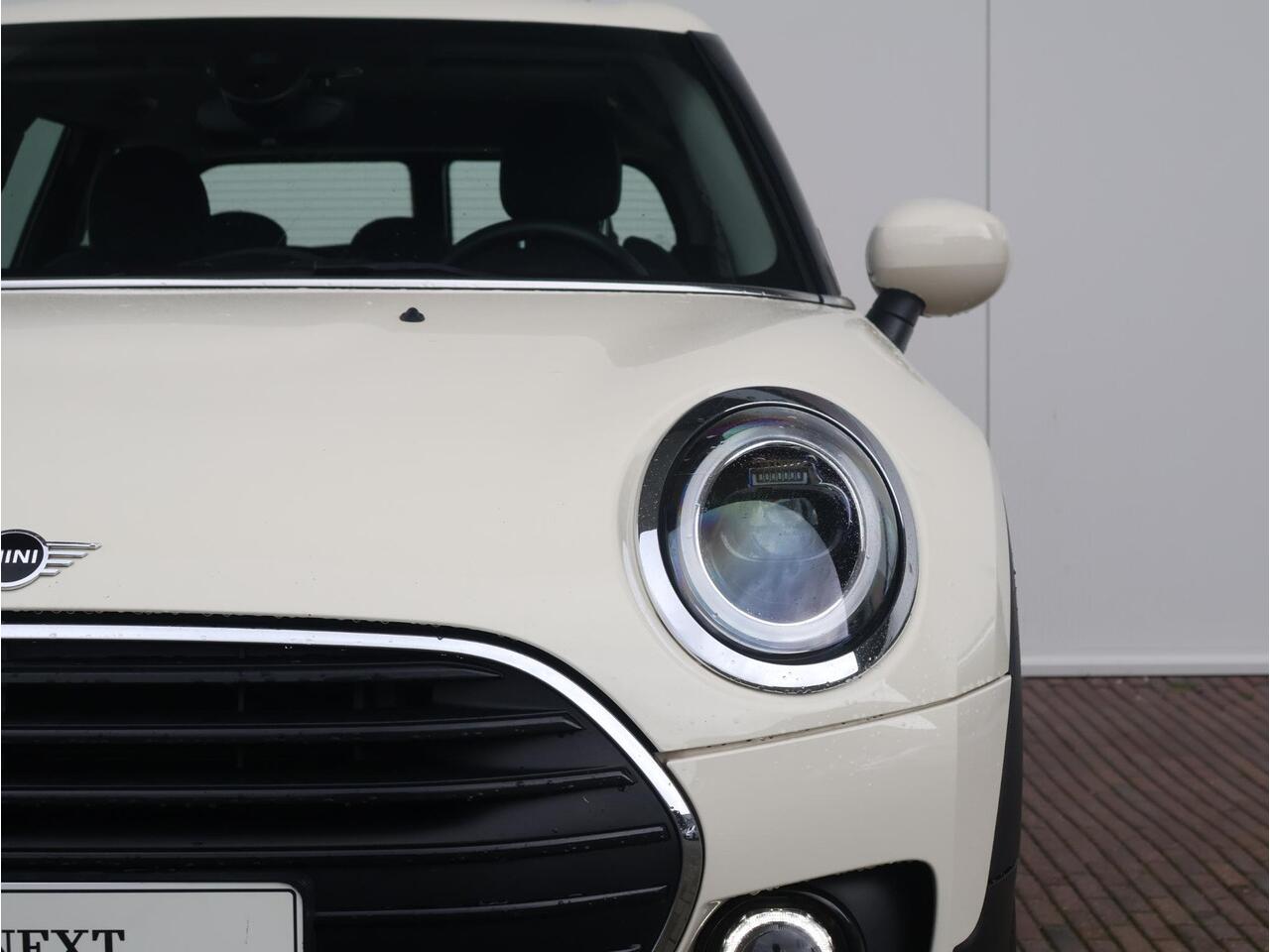 Mini CLUBMAN Mini 1.5 One Business Edition Apple CarPlay / DAB/ Navigatie/ Led / Comfortstoelen