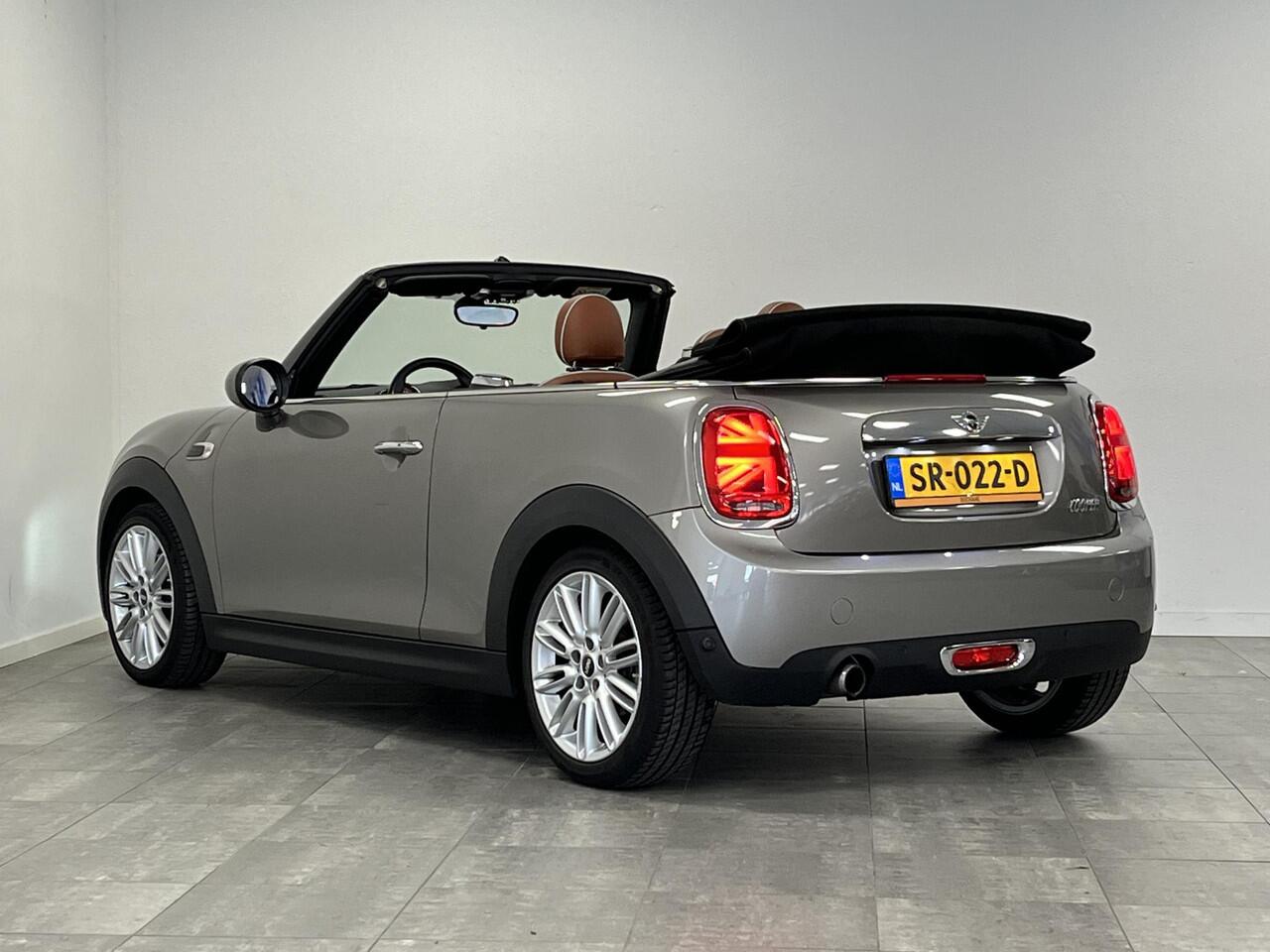 Mini COOPER Cabrio 1.5 Chili Serious Business | ORG.NL | LEDER | DEALERONDERHOUDEN |