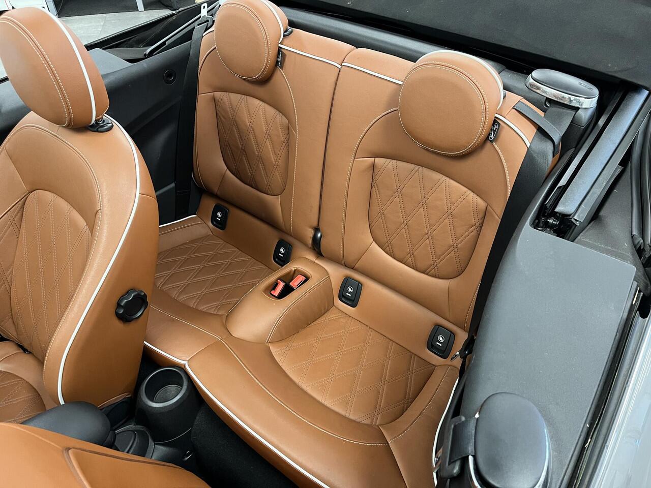 Mini COOPER Cabrio 1.5 Chili Serious Business | ORG.NL | LEDER | DEALERONDERHOUDEN |