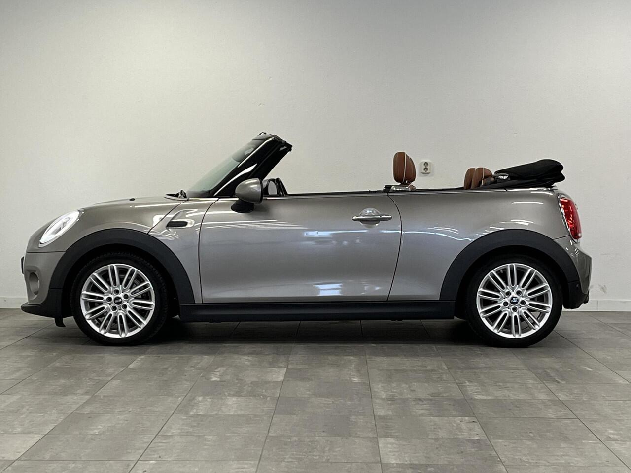 Mini COOPER Cabrio 1.5 Chili Serious Business | ORG.NL | LEDER | DEALERONDERHOUDEN |