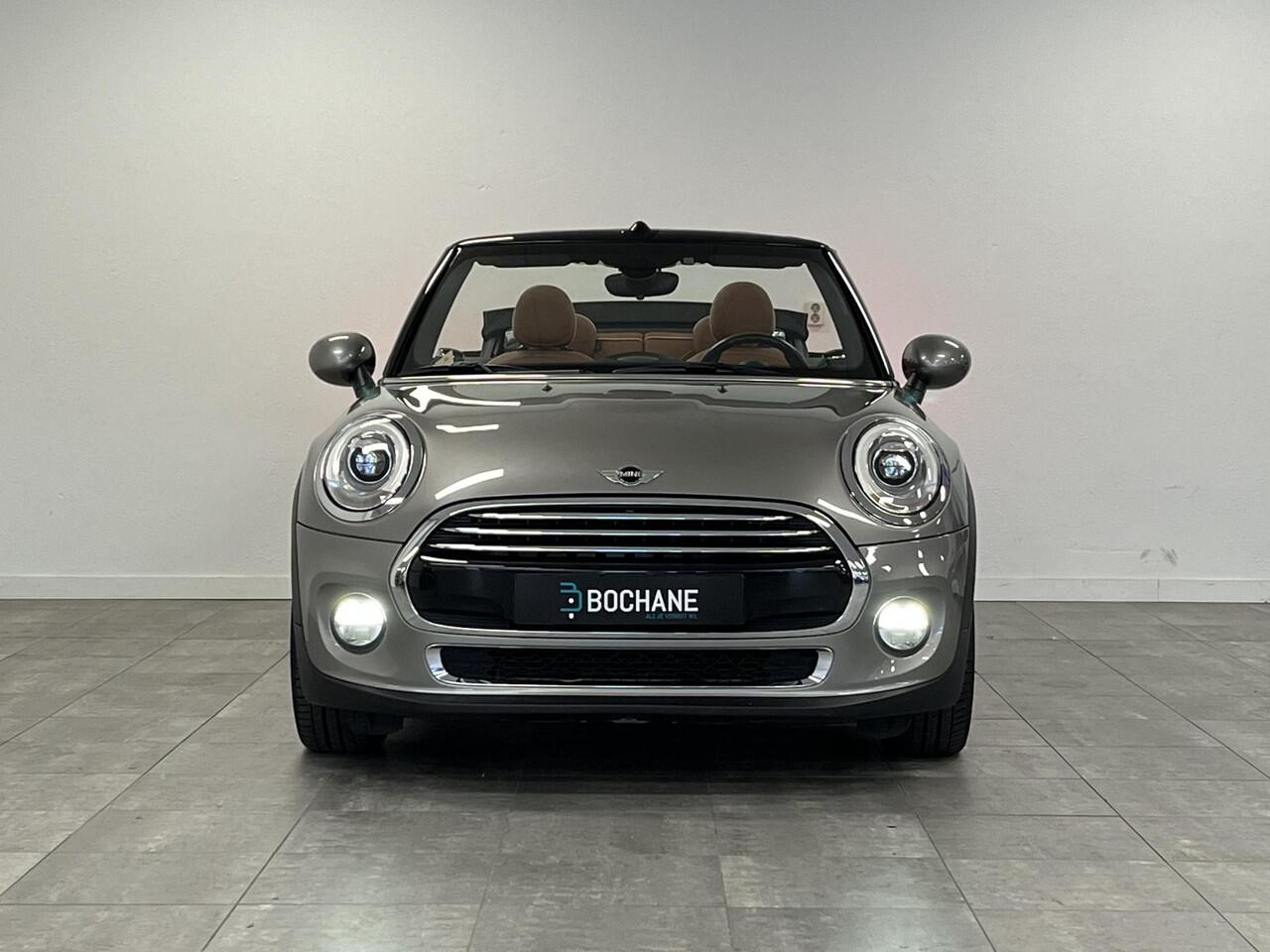 Mini COOPER Cabrio 1.5 Chili Serious Business | ORG.NL | LEDER | DEALERONDERHOUDEN |