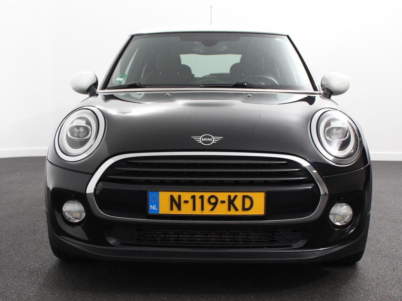 Mini COOPER Mini 1.5 136pk Chili | Climate control | Cruise control | Lichtmetalen velgen 17" | Stoelverwarming | Led