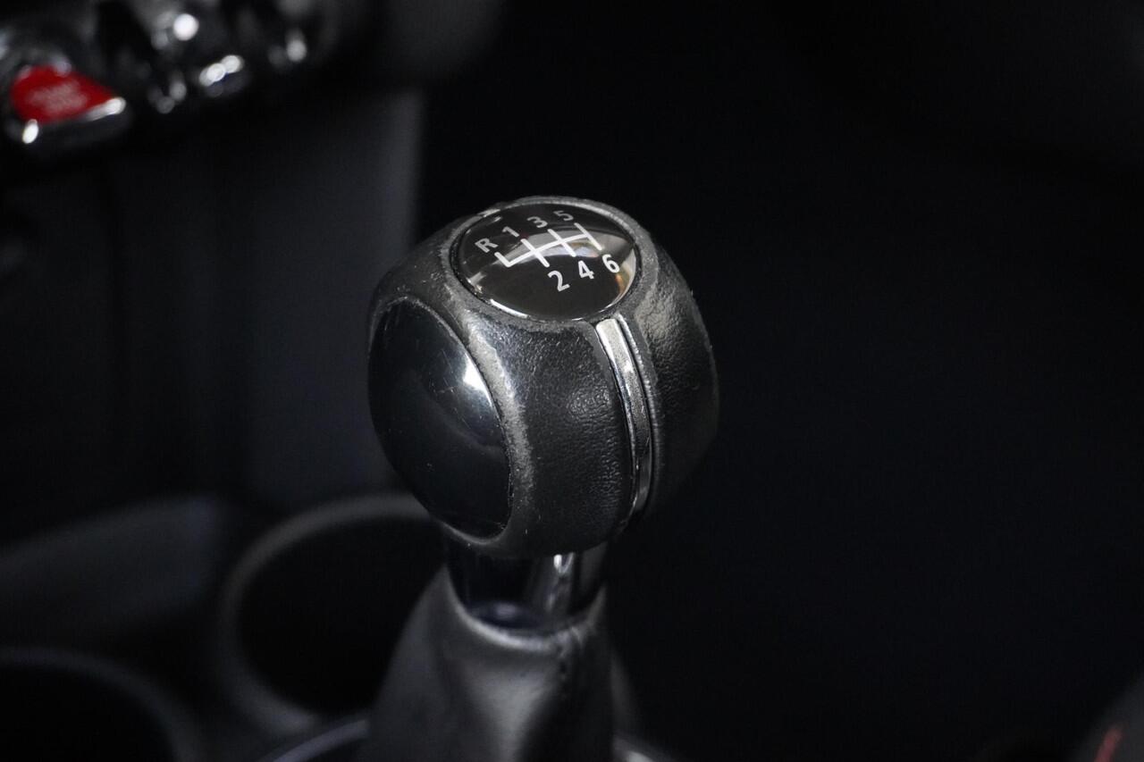 Mini COOPER 3-deurs C Alarmsysteem klasse 3 | MINI Navigatiesysteem | Interieurpanelen Hazy Grey | Sportstuurwiel met leer bekleed