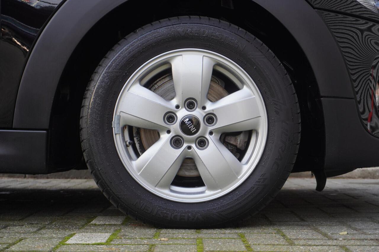 Mini COOPER 3-deurs C Alarmsysteem klasse 3 | MINI Navigatiesysteem | Interieurpanelen Hazy Grey | Sportstuurwiel met leer bekleed