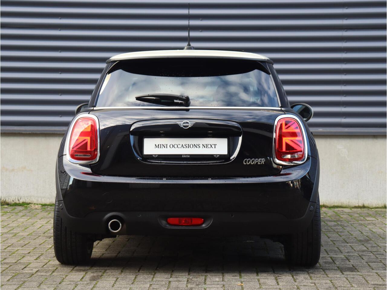 Mini COOPER 3-deurs | 60 Years Edition | Panodak | Harman Kardon | Head-Up | Comfort Access | Apple Carplay | Stoelverwarming | 17'' LMV