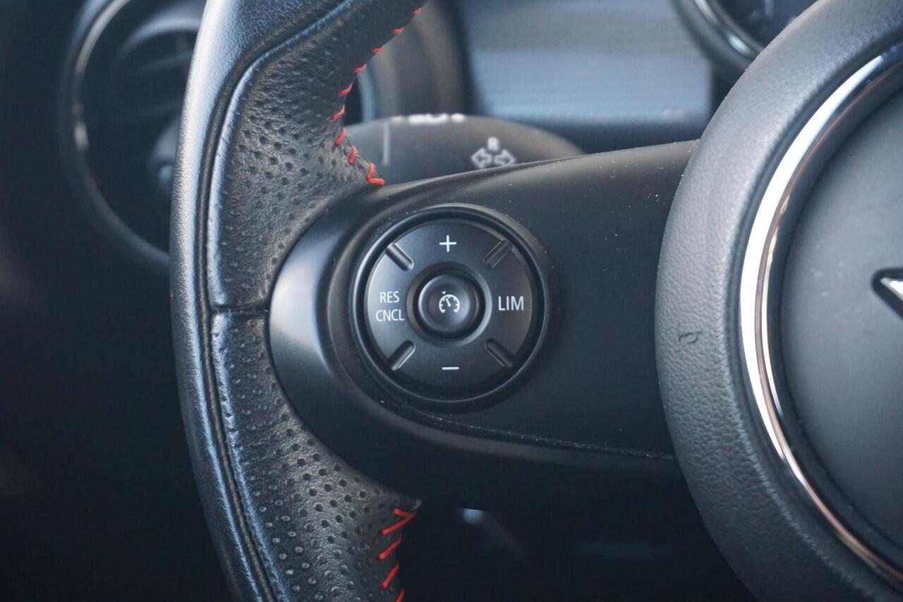 Mini COOPER 3-deurs | John Cooper Works Pakket | Cruise Control | Parkeersensoren Achter | JCW-Sportstoelen |