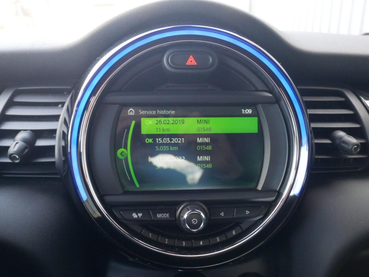 Mini COOPER 1.5 COOPER CHILI (136PK) **Clima//Navi//Lm **