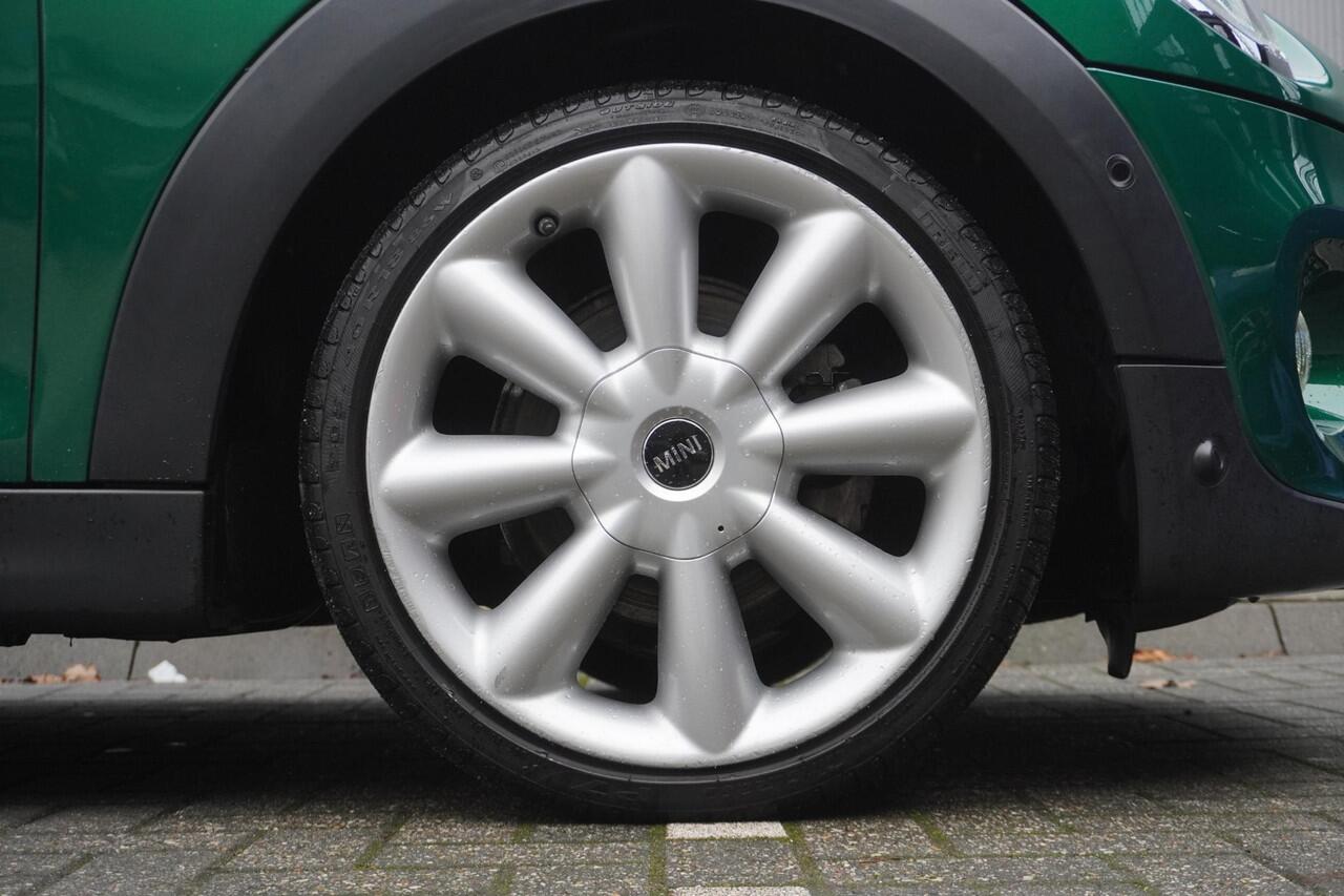 Mini COOPER 5-deurs C Chili Pakket | Glazen panoramadak | Harman-Kardon sound system | Alarmsysteem klasse 3 | Visibility package | Extra getint glas achter |