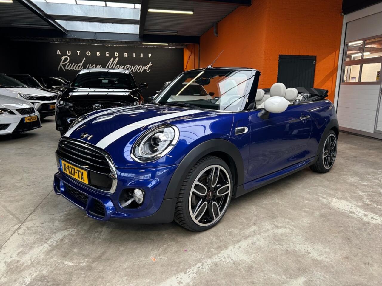 Mini COOPER 1.5 COOPER PEPPER / JCW Pakket/ Leder Sportstoelen/ Carplay