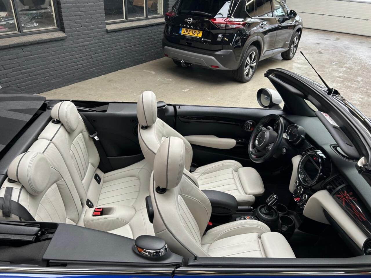 Mini COOPER 1.5 COOPER PEPPER / JCW Pakket/ Leder Sportstoelen/ Carplay