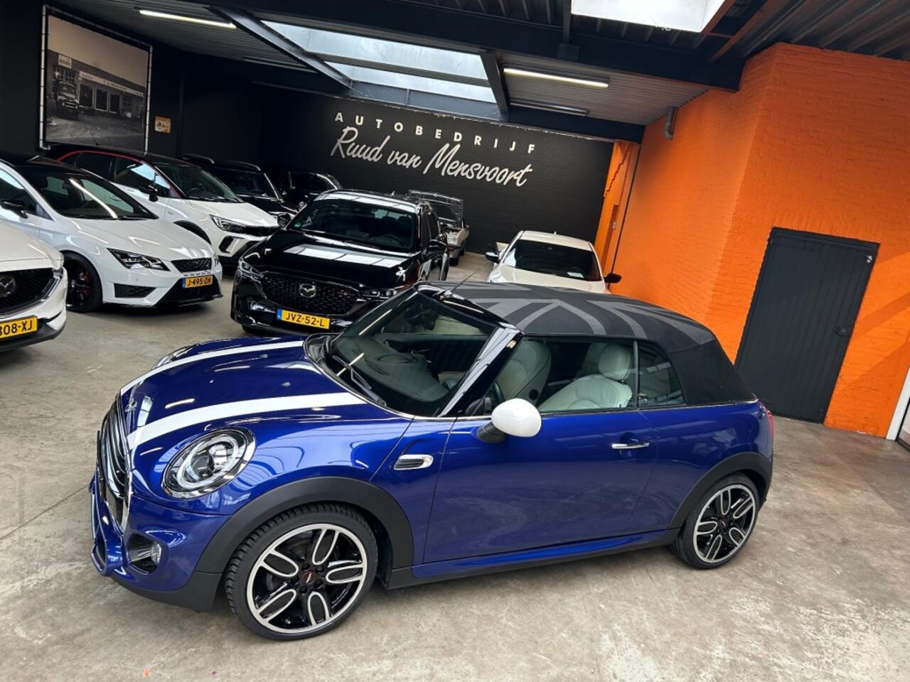 Mini COOPER 1.5 COOPER PEPPER / JCW Pakket/ Leder Sportstoelen/ Carplay