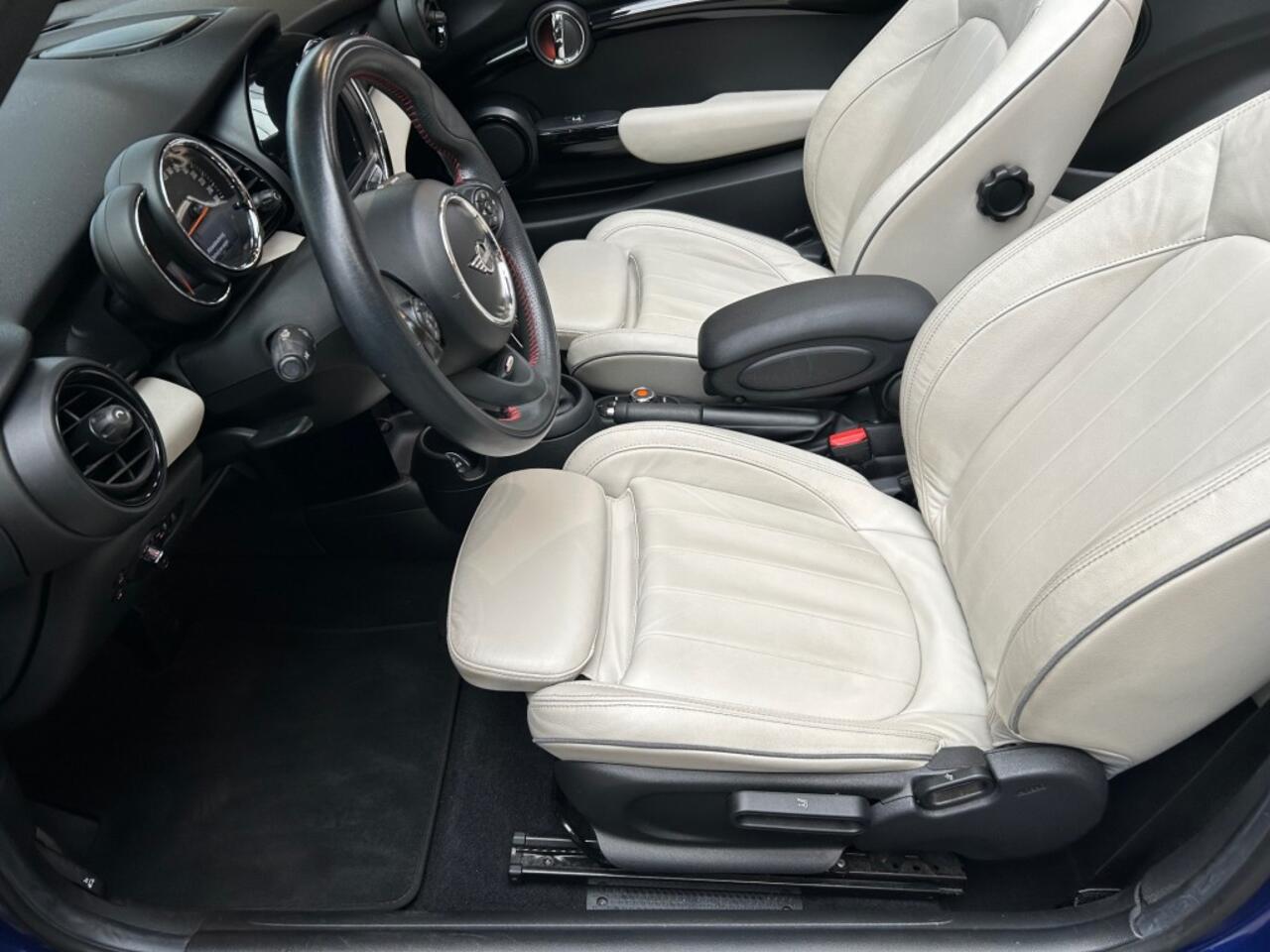 Mini COOPER 1.5 COOPER PEPPER / JCW Pakket/ Leder Sportstoelen/ Carplay