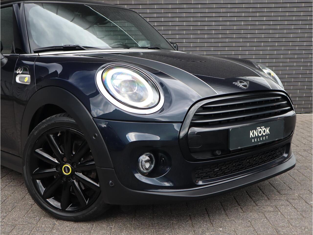 Mini COOPER 1.5 60 Years Edition / Panodak / HarmanKardon / Head Up / Sportleder