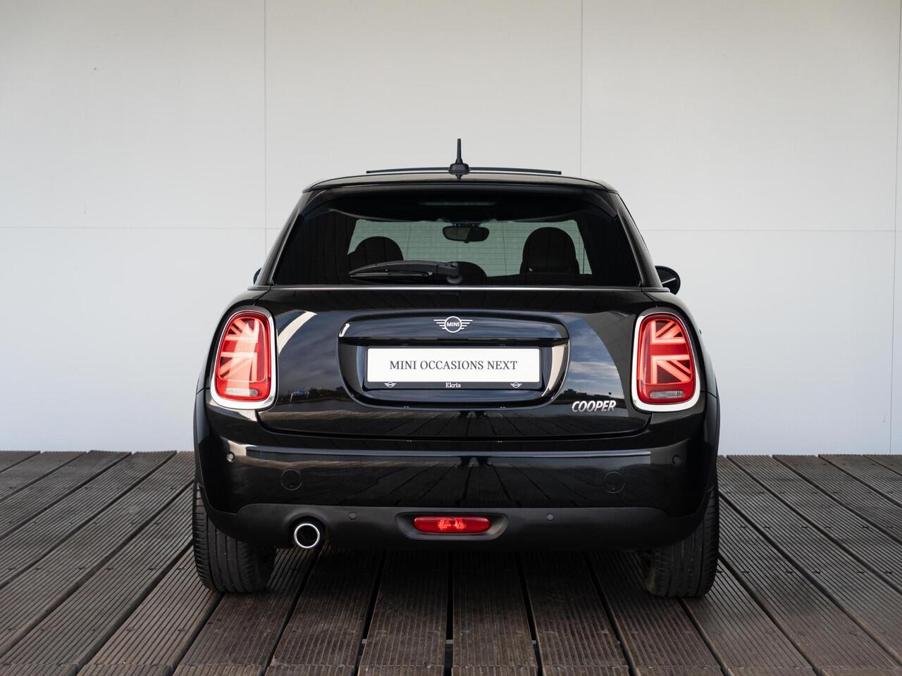 Mini COOPER 5-deurs Aut. Chili + Business + Panoramadak