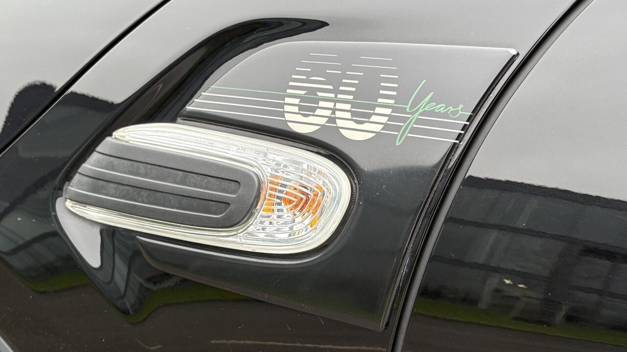 Mini COOPER Mini 1.5 60 Years Edition