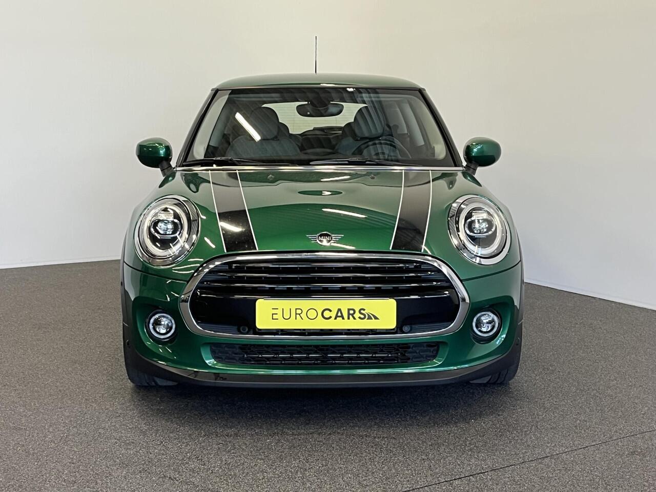 Mini COOPER 1.5 136pk Automaat Chili Serious Business | Climate Control | Harman Kardon | Navigatie | Full LED | 17" Rail Spoke Lichtmetalen Velgen | Parkeer sensoren V+A | Stoelverwarming