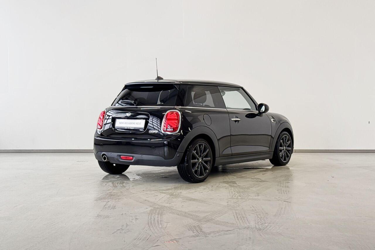 Mini COOPER 3-deurs Chili Serious Business Aut.