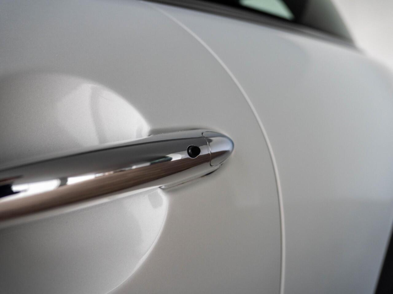 Mini COOPER 3-deurs Aut. Chili + Yours leder + Stoelverwarming