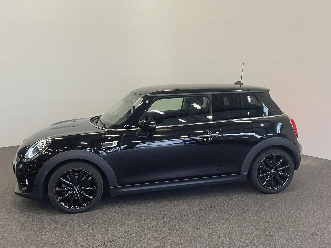 Mini COOPER Mini 1.5 Chili Airco Navi Carplay Full LED PDC Digital Cockpit Adaptive Cruise Control 17" Cosmos Spoke Wheels