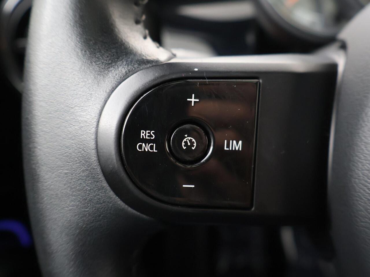 Mini COOPER Mini 1.5 Business Edition | 136 PK | Panoramadak | Cruise control | Lederen bekleding | Navigatiesysteem |