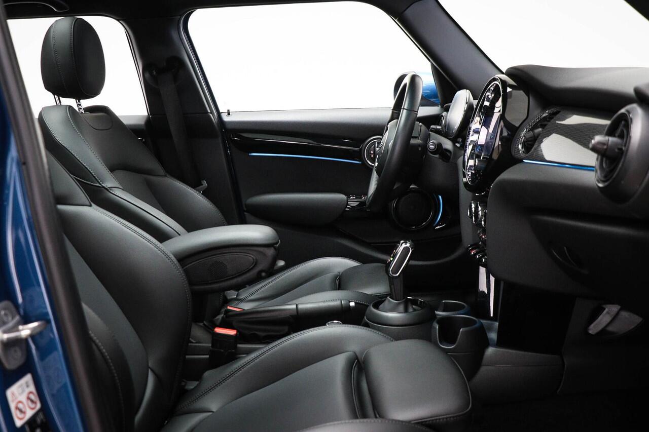 Mini COOPER Mini 1.5 Classic | COMFORT / CONNECTED NAVIGATION- PACK | PANORAMADAK | DAB | APPLE | 17"