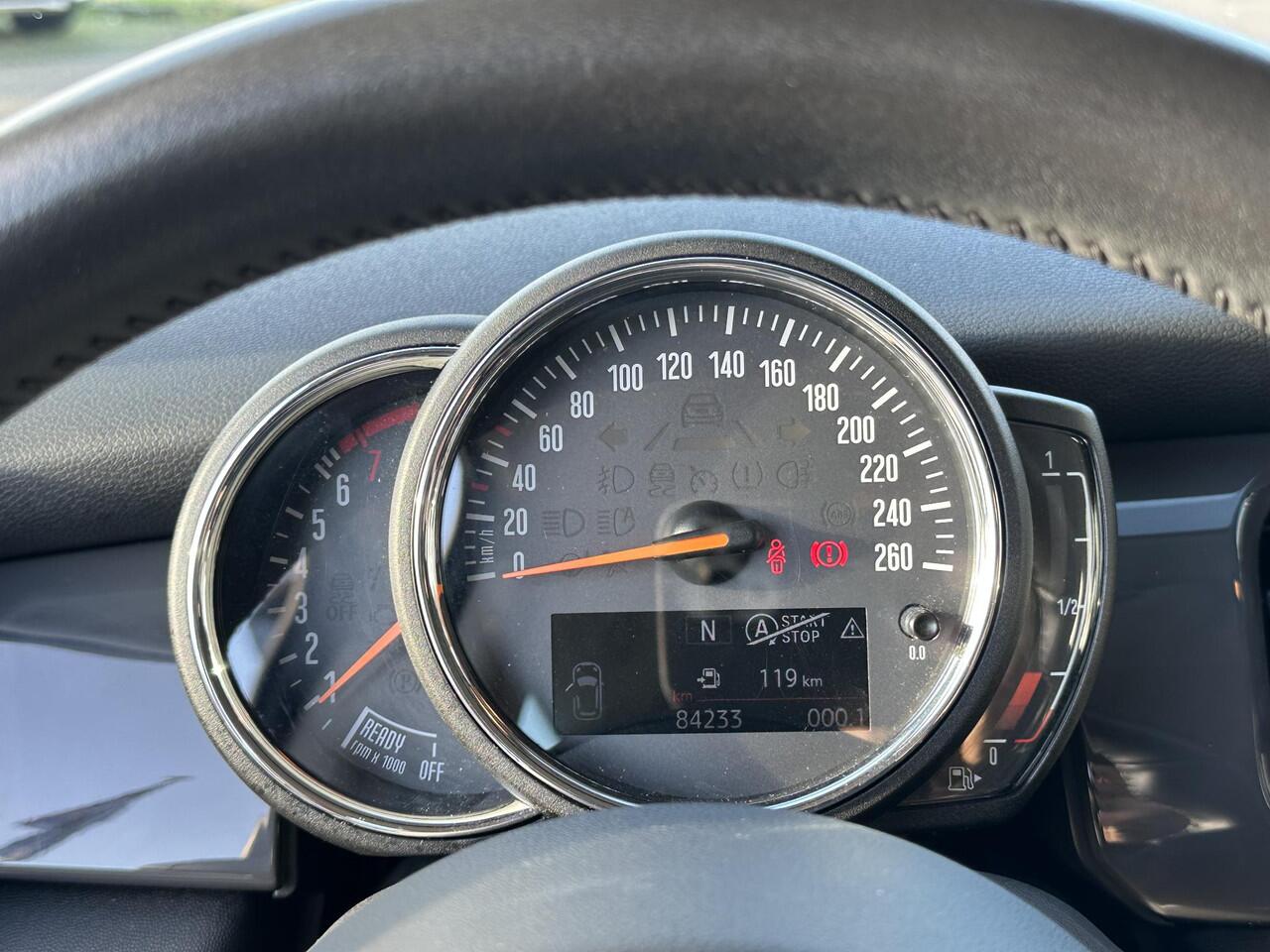 Mini COOPER 1.5 Essential Navi proff | Apple Carplay