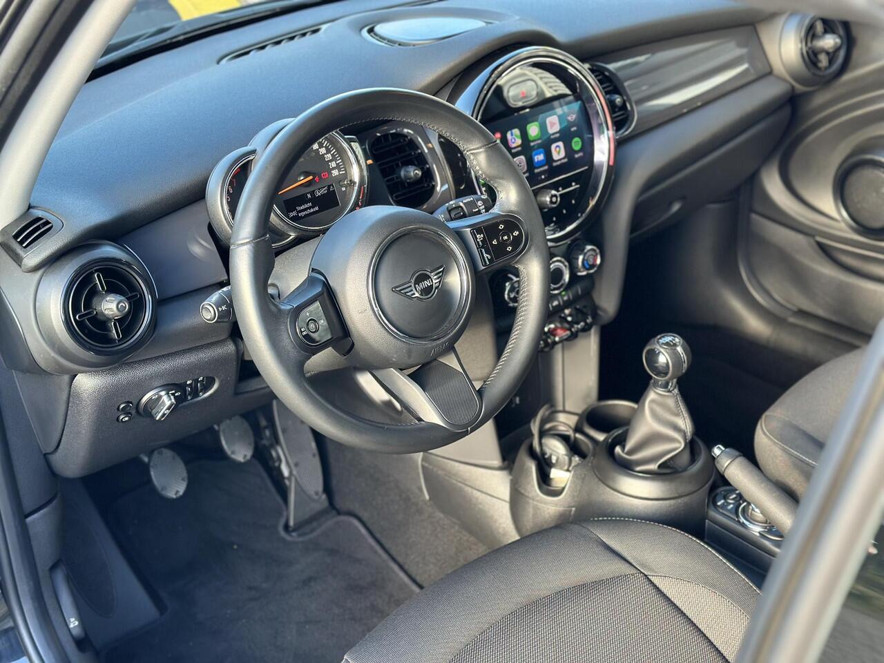 Mini COOPER 1.5 Essential Navi proff | Apple Carplay
