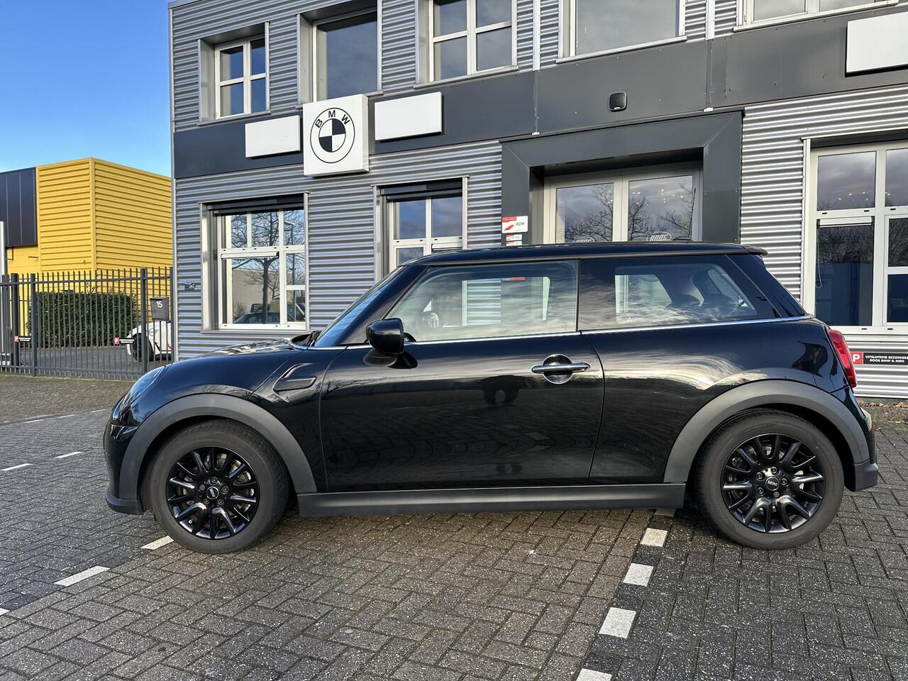 Mini COOPER 1.5 Essential Navi proff | Apple Carplay