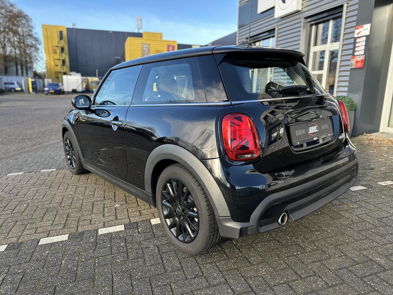 Mini COOPER 1.5 Essential Navi proff | Apple Carplay