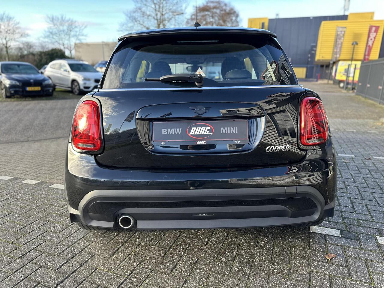 Mini COOPER 1.5 Essential Navi proff | Apple Carplay