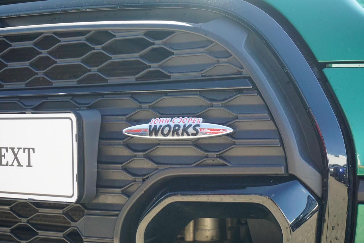 Mini COOPER Cooper S John Cooper Works Panoramadak / Harman Kardon / Comfort Access / Driving Assistant