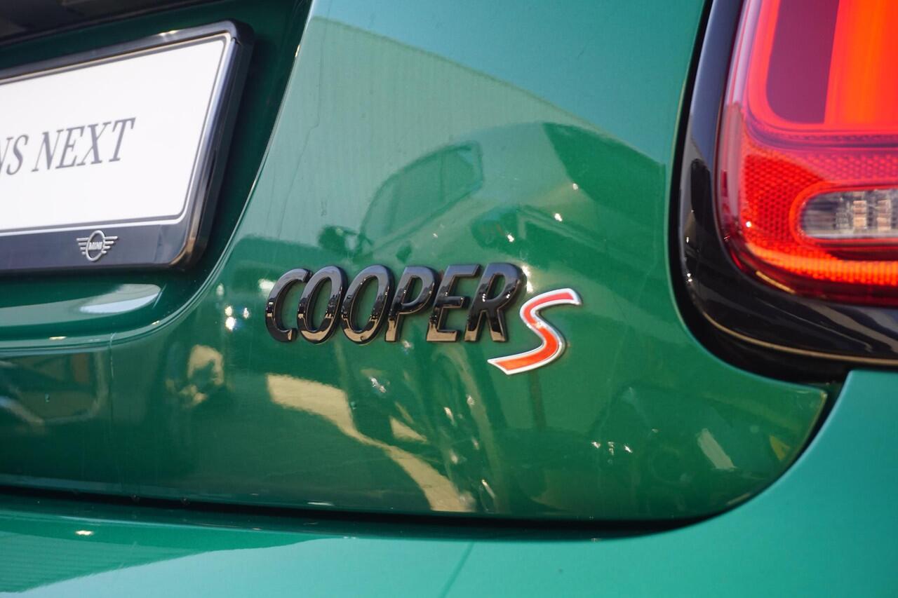 Mini COOPER Cooper S John Cooper Works Panoramadak / Harman Kardon / Comfort Access / Driving Assistant