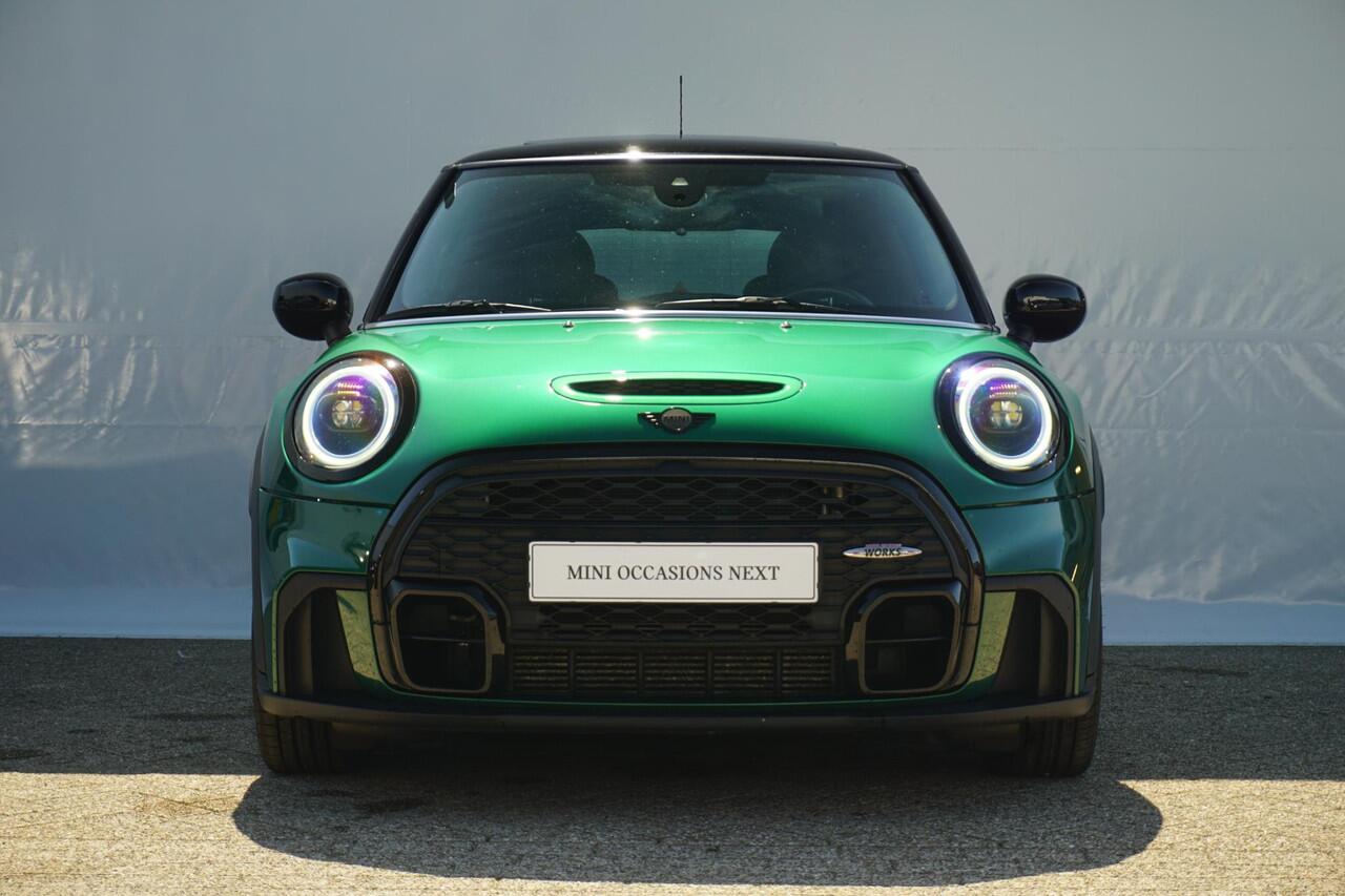 Mini COOPER Cooper S John Cooper Works Panoramadak / Harman Kardon / Comfort Access / Driving Assistant