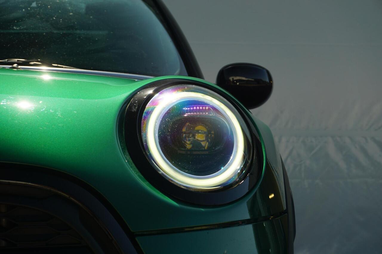 Mini COOPER Cooper S John Cooper Works Panoramadak / Harman Kardon / Comfort Access / Driving Assistant