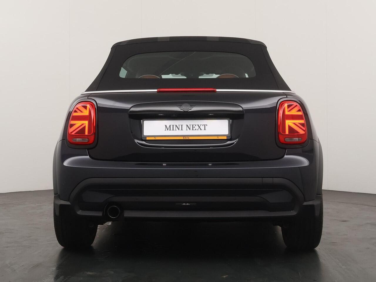 Mini COOPER Cabrio MINI Yours | Achteruitrijcamera | Stoelverwarming | Head-Up | Keyless Entry |