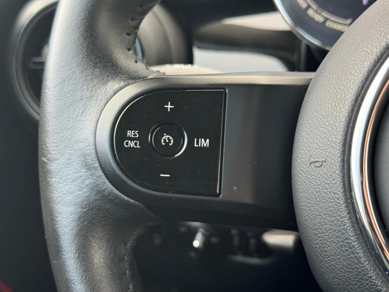 Mini COOPER Mini Black Edition S | Matrix LED | Warmtepomp | Navi | Climate | Car