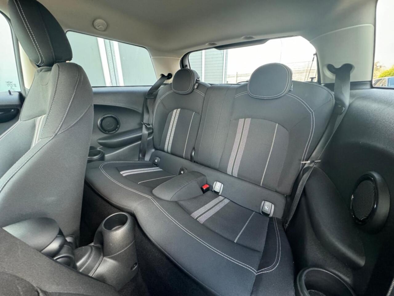 Mini COOPER Mini Black Edition S | Matrix LED | Warmtepomp | Navi | Climate | Car